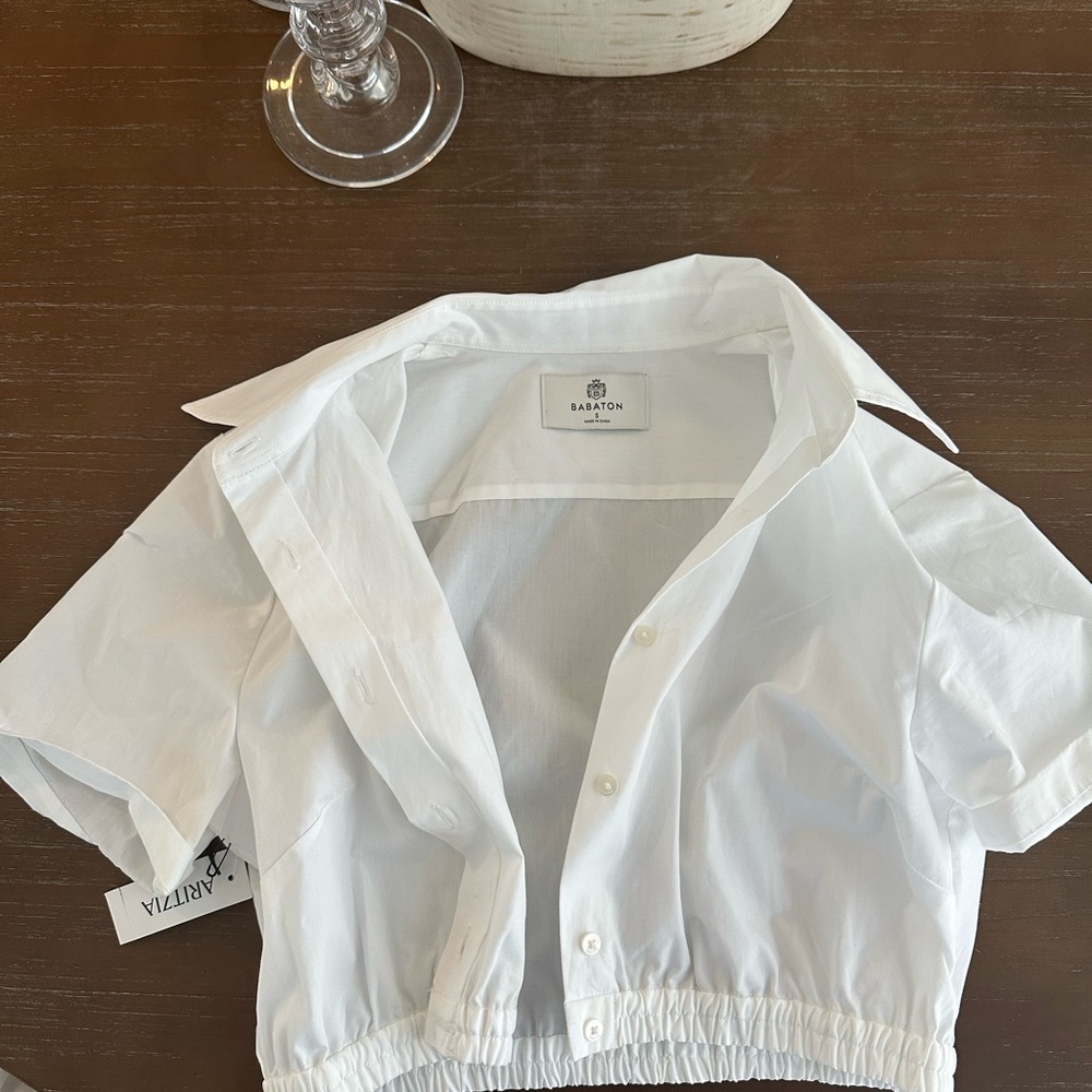 Aritzia White Crop Short Sleeve Button-Up Shirt